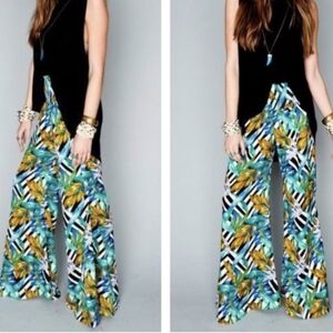 nwt SHOW ME YOUR MUMU Roberts Pants M Birds Of Pardise Smocked Wide Leg Pull On